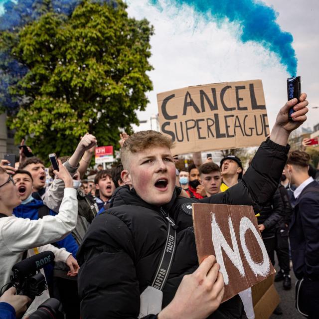 开云在线-观众不再专注，豪门难以为继，我们该为足球担心吗？