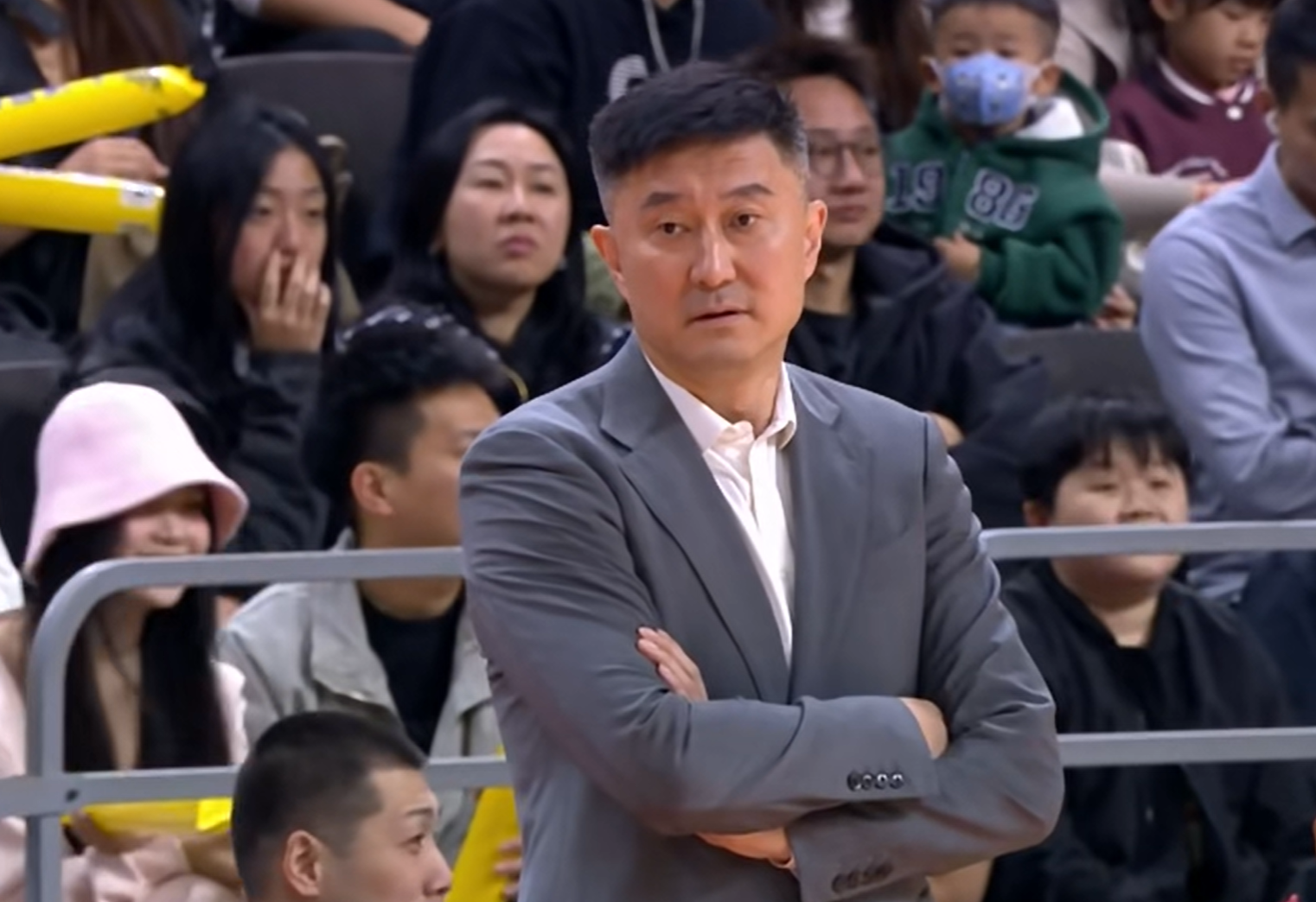 开云体育-CBA名记:广东队2名球员,已经被杜锋边缘化